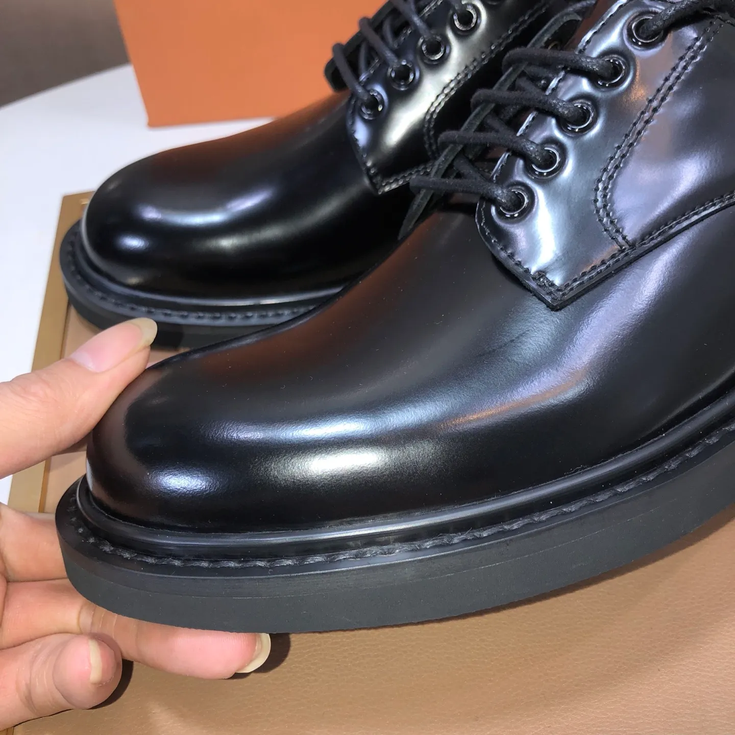 Men's men's shoes 💰660💰[LOUIS VUITTON] (original order) new style 🍀LV Louis Vuitton * - top version of LV classic leather shoes! Made of imported original single cowhide, original leather side strips and wear-resistant rubber outsole! High quality products! Code number 39-44 (38.45 customized)